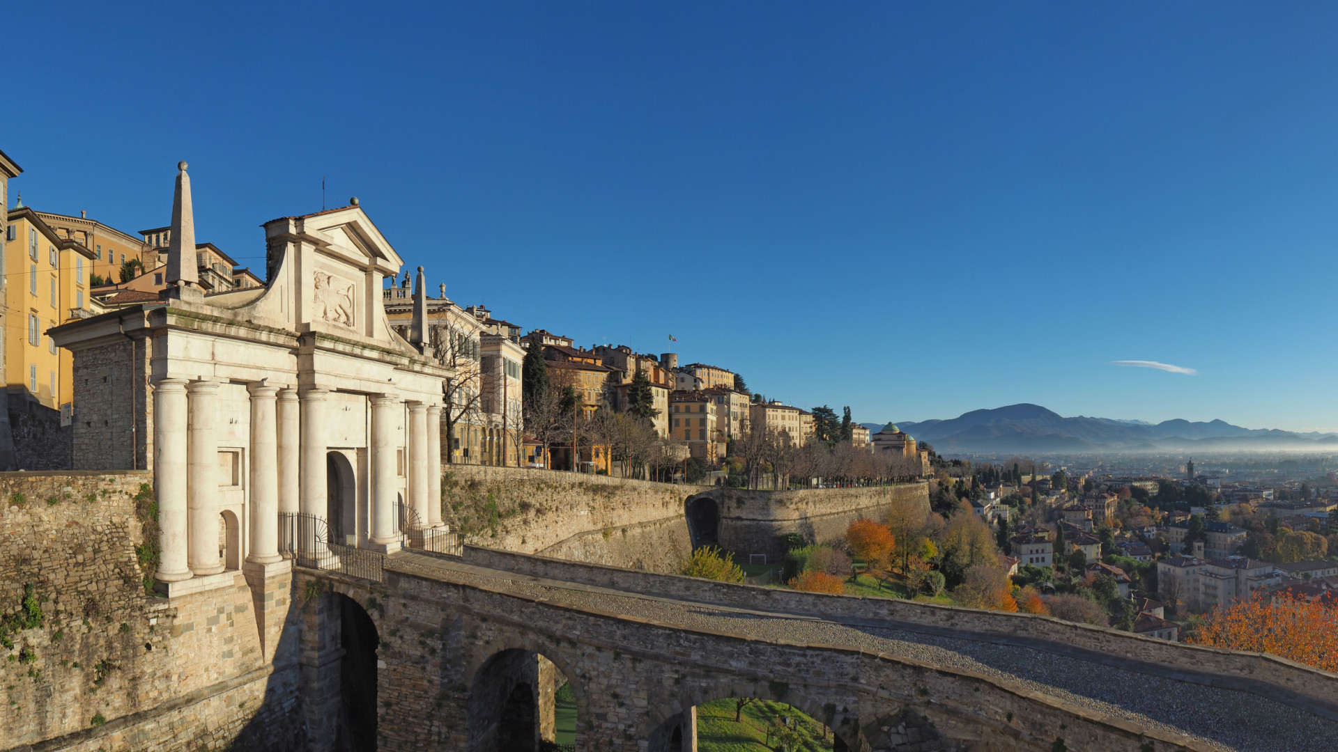 Bergamo - cita alta - Porta San Giacomo